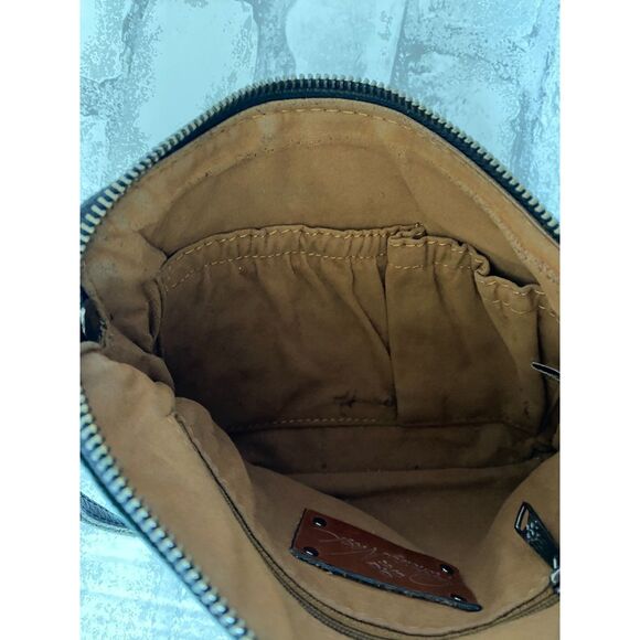 Patricia Nash Tri-Color Cassini Wristlet – Metallic Leather with Zip Closure - Picture 6 of 6